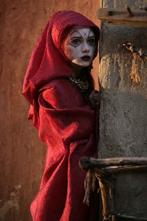 Holy Shit just read that Karen Gillan was in the pompeii episode o